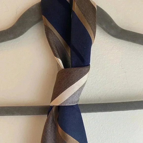 Bruno Piattelli 100% Silk Tie New with Tags Blue & Brown Diagonal Stripes - Picture 5 of 6